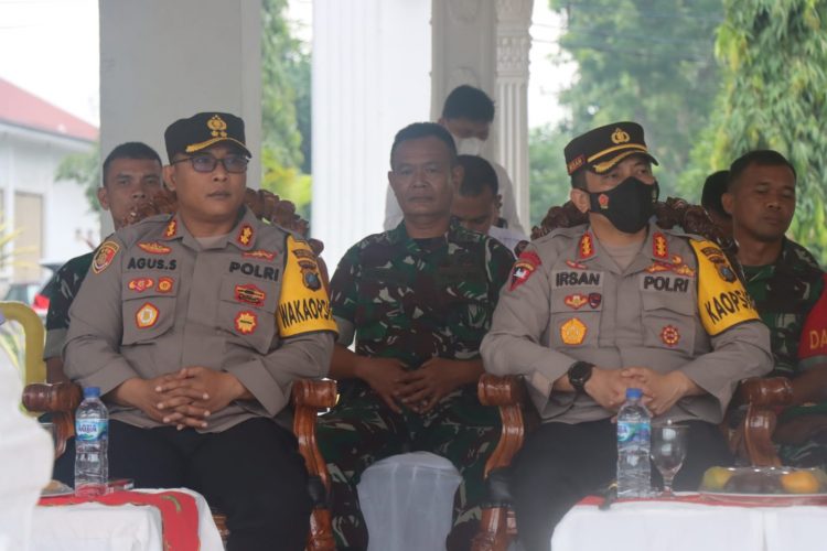 Kapolresta Deliserdang, Kombes. Pol. Irsan Sinuhaji SIK, MH didampingi Wakapolresta AKBP Agus Sugiyarso SIK dan Wakil Bupati Deliserdang, H. M. Ali Yusuf Siregar dan lainya, Rabu (12/10).