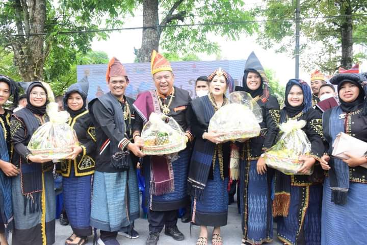 Pemkab Dairi saat gelar Kirab Pesta Njuah njuah, Kamis (13/10).