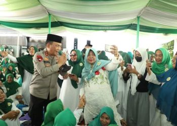 Kapolda Sumatera Utara, Irjen. Pol. Drs. Panca Putra Simanjuntak M.Si saat hadir dalam acara Milad ke- 9 Majelis Taklim, Senin (28/11).