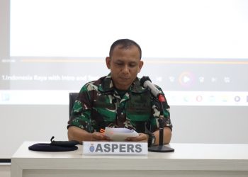 Aspers Danpushidrosal, Kolonel Laut (P) Edward H. Sibuea ST, MM saat membuka pelatihan perpanjangan asesor LSP- P2, Senin (21/11).