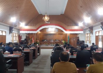 Rapat paripurna penetapan R- APBD TA 2023 tanpa dihadiri Bupati Taput, Senin (21/11).