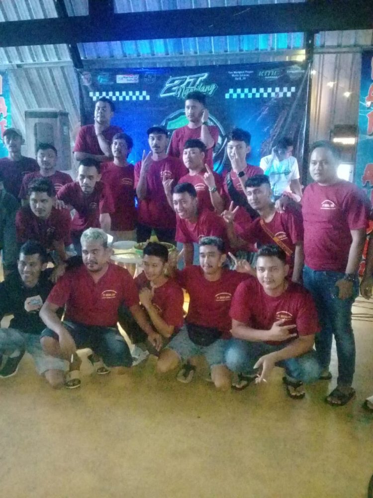 Komunitas 2T Ngoblang saat merayakan anniversary 1Thn, Sabtu (26/11).