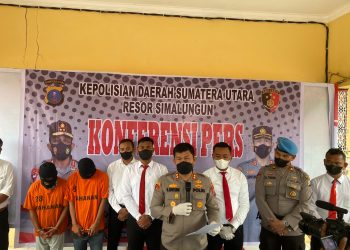 Kapolres Simalungun, AKBP. Ronald FC Sipayung saat pimpin konferensi pers, Rabu (30/11).