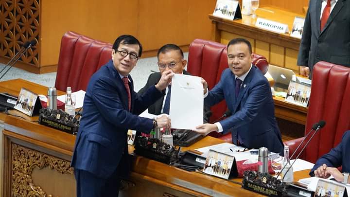 Menteri Hukum dan HAM, Yasonna H. Laoly saat pengesahan KUHPidana, Selasa (6/12).