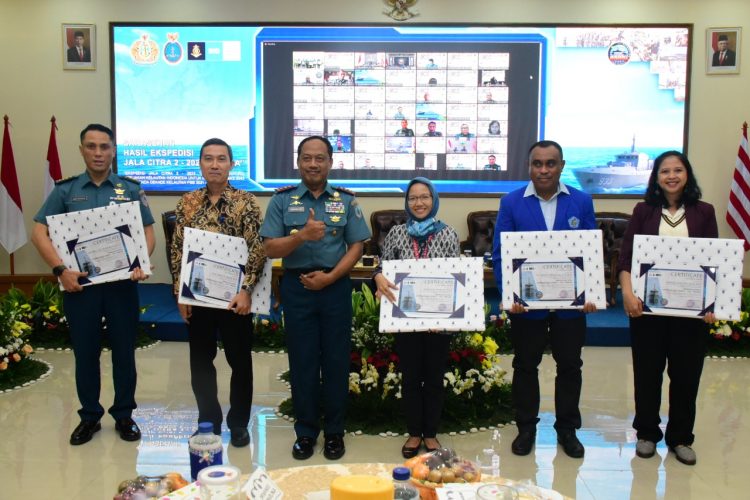 Danpushidrosal, Laksamana Madya TNI Nurhidayat saat sarasehan hasil temuan ekspedisi Jala Citra 2- 2022 “Banda”, Kamis (1/12).