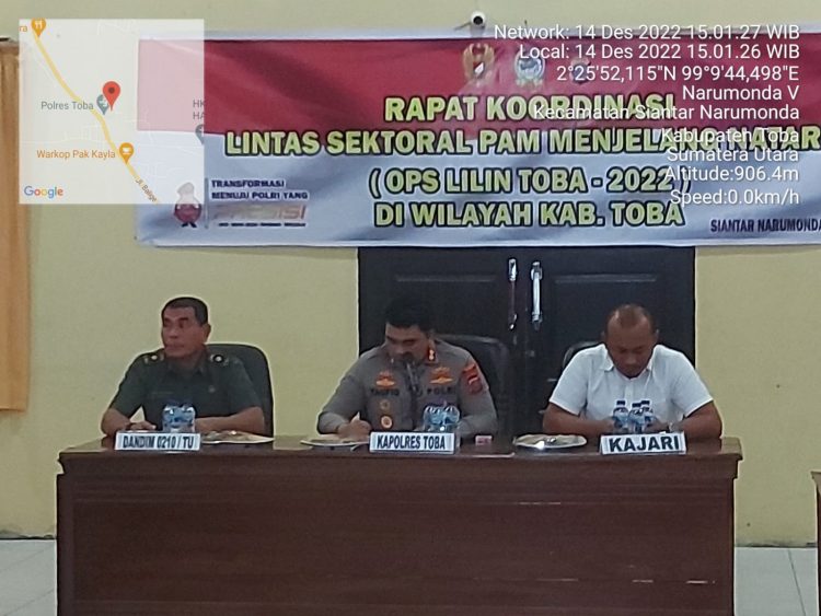 Kapolres Toba, AKBP. Taufiq saat pimpin rapat, Rabu (14/12).