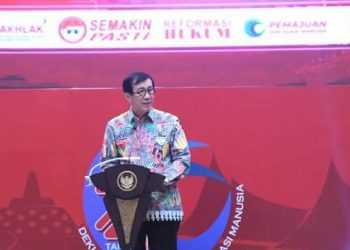 Menteri Hukum dan HAM, Yasonna H. Laoly saat membacakan laporannya pada peringatan hari HAM ke- 74 yang digelar di Hotel Sultan Jakarta, Senin (12/12).