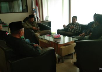 Pengurus AMI saat rapat untuk persiapan aksi demo, Sabtu (28/1).