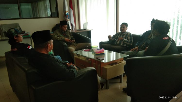 Pengurus AMI saat rapat untuk persiapan aksi demo, Sabtu (28/1).