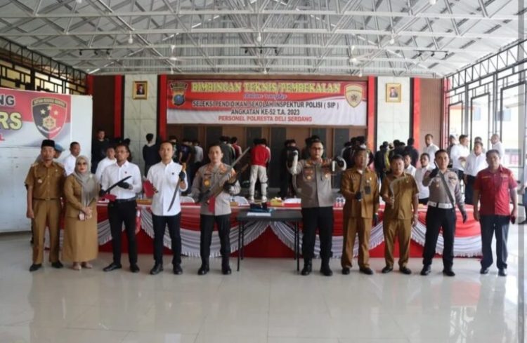 Konferensi pers penangkapan 58 anggota geng motor di Mapolresta Deliserdang, Senin (30/1).