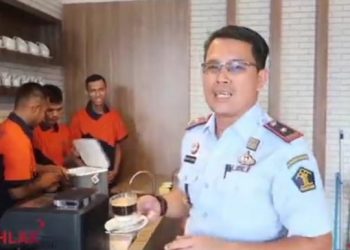 Warga binaan Rutan Klas I Tanjung Gusta - Medan saat ikuti pelatihan barista, Rabu (1/2).