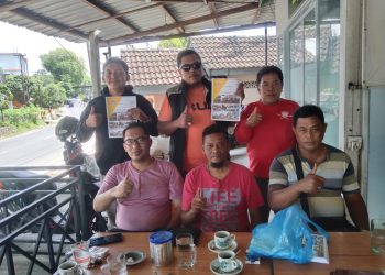 Insan pers Kepri bersana Gawat saat temu ramah disalah satu Tanjungpinang, Sabtu (18/2).