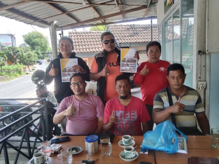 Insan pers Kepri bersana Gawat saat temu ramah disalah satu Tanjungpinang, Sabtu (18/2).