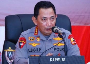 Kapolri, Jend. Pol. Sigit saat pers konferes upaya basmi mafia bola, Minggu (19/2).