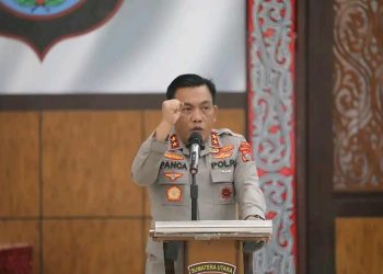 Kapolda Sumut, Irjen Panca saat memberikan arahan, Senin (13/3).