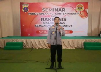 Kabid Humas Pold Sumut, Kombes Pol Hadi Wahyudi saat membuka seminar dan rakernis, Jumat (17/3).