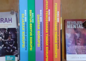 Buku Anti Korupsi dibelanjakan dari dana BOS TA 2020 di Taput, Kamis (2/3).