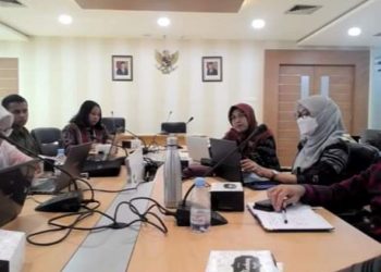 Dirjen HAM saat diskusi secara daring bersama Kemenkop UKM tentang Rpepres Stranas BHAN, Jumat (10/3).