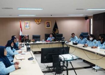 Direktur Fasilitasi dan Informasi HAM, Darsyad saat membuka pertemuan, Senin (27/3).
