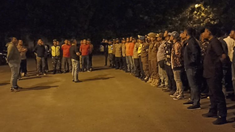 Kapolresta Deliserdang, Kombes Irsan saat pimpin apel pasukan operasi skala besar, Sabtu malam (1/4).