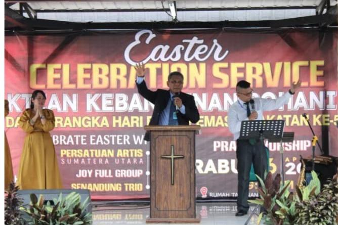 Kepala Rutan Klas I Medan, Nimrot Sihotang saat sambutan acara KKR dan Paskah, Jumat (28/4).