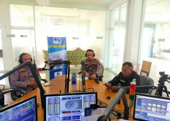 Kapolsekta Medan Baru, Kompol. Ginanjar Fitriadi SH, SIK saat program japri Kapolsek, Rabu (3/5).