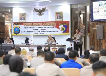 Kapolda, Irjen. Panca saat menghadiri taklimat akhir audir kinerja Irwasda Polda Sumut, Selasa (9/5).