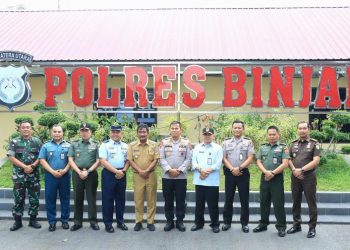 Kapolres Binjai AKBP. Hendrick Situmorang SH, SIK, M.Si bersama Forkopimda saat sambut kunjungan KKDN Setjen Wantannas, Selasa (9/5).