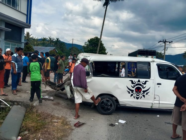Polres Taput saat laksanakan olah TKP, Jumat (12/5).