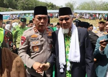 Kapolda Sumut, Irjen. Pol. Drs. RZ Panca Putra Simanjuntak M.Si saat menghadiri tasyakuran 1 abad NU di Madina, Kamis (18/5).