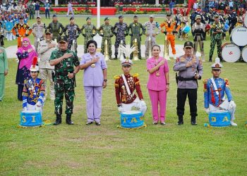 Kapolri, Jenderal Listyo bersama Panglima TNI, Laksamana Yudo Margono saat buka resmi Latsitarda, Jumat (19/5).