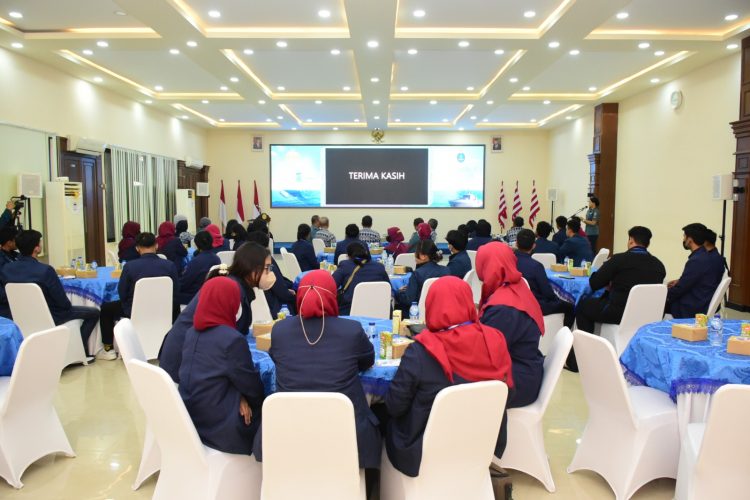 Pushidrosal saat terima kujungan mahasiswa UHT, Kamis (8/6).