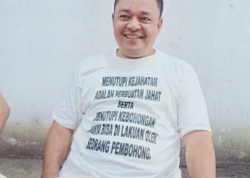 Mantan Pengacara Mahkamah Konstitusi, Roder Nababan SH, Sabtu (10/6).