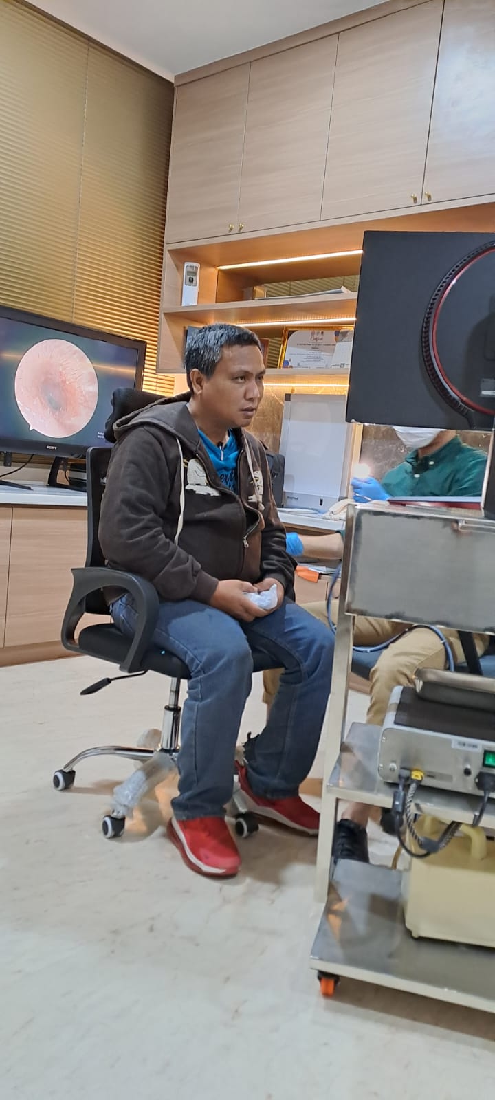 Ridwan Amren Soni Junju SH saat menjalani perawatan dan visum, Selasa (20/6).