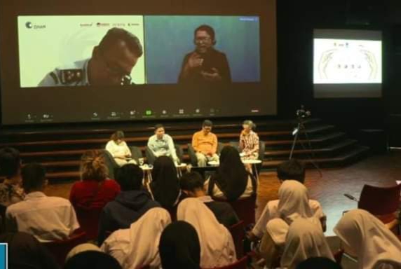 Koordinator Yankomas HAM Wilayah IV, Zuliansyah saat narasumber pada acara “A.E. Priyono Democracy Forum: Quo Vadis Perlindungan Hukum bagi Pejuang Pro-Demokrasi", Selasa (13/6)?