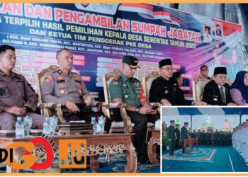 Bupati OKU Timur, Lanosin saat lantik Kades terpilih, Senin (31/7).