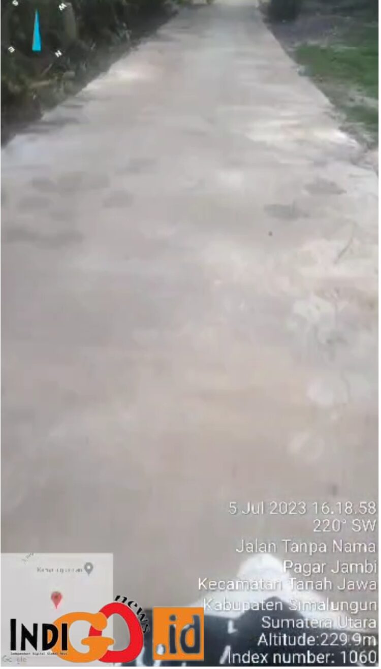 Kondisi rabat beton yang kurang bagus dan di borongkan, Jumat (14/7).