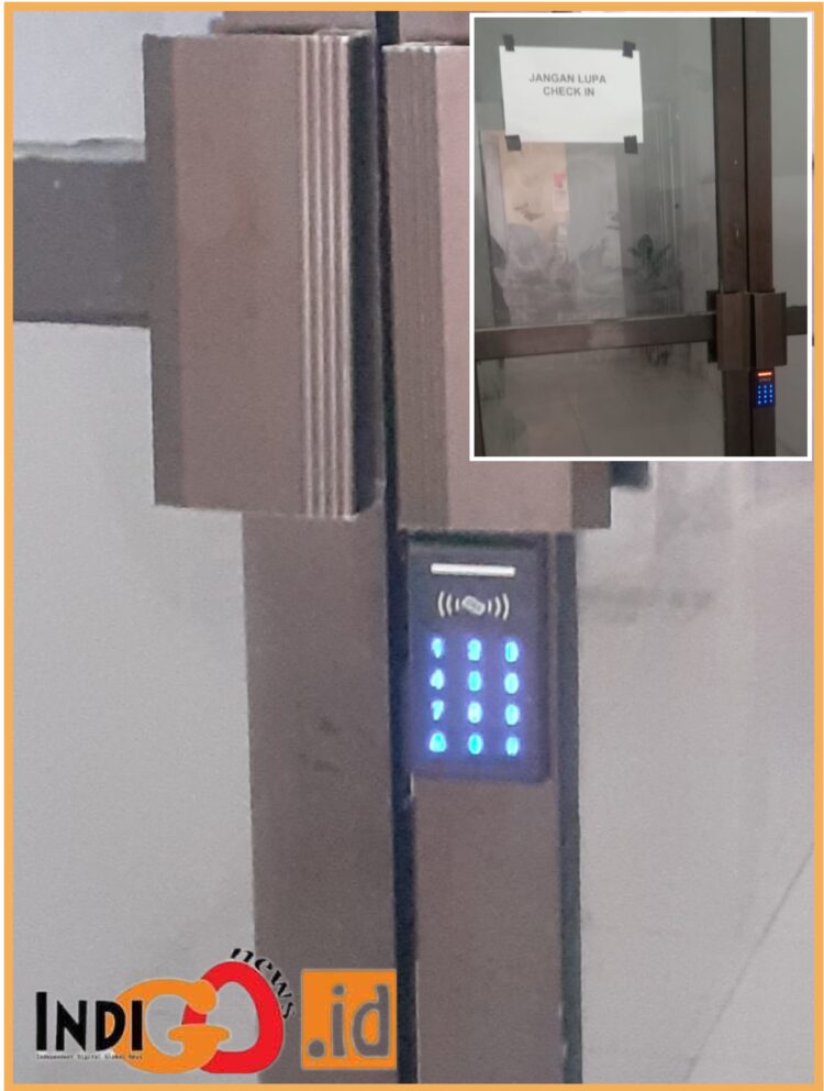 Pintu Dinas PUPR yang menggunakan digital code, Jumat (4/8).