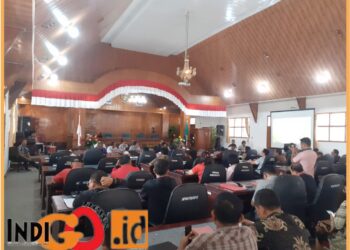 Rapat TPAD dan Banggar DPRD Taput, Kamis (3/8).