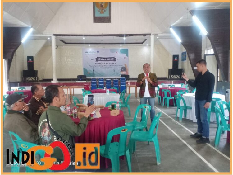 Suasana tempat Lomba Literasi yang tidak dihadiri peserta, Minggu (6/8).