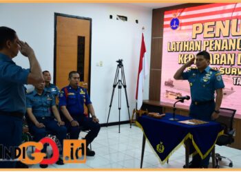 Dansatsurvei Pushidrosal, Kolonel Laut (P) B. Dwiadji Gultom tutup latihan penanggulangan bahaya kebakaran dan kebocoran Tahun Anggaran 2023 bertempat di ruang serbaguna Satsurvei - Jakarta Utara, Senin (7/8).