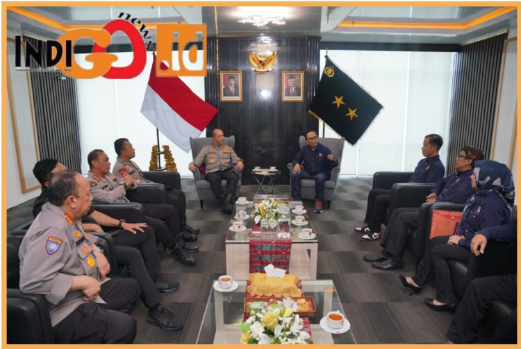 Pengurus IWO Sumsel saat audiensi bersama Kapolda Sumsel, Jumat (25/8).