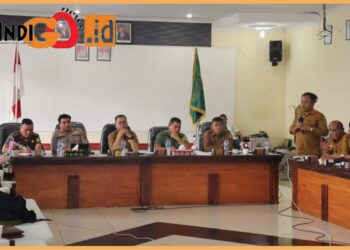 Bupati, Poltak Sitorus saat membuka rapat Forkopimda Toba, Senin (28/8).