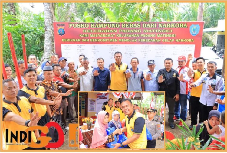 Kapplres Labuhanbatu, AKBP. James saat kunjungi Posko kampung bebas narkoba dan saat bagikan sembako, Sabtu (12/8).