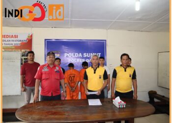 Kedua tersangka saat diamankan si Mapolres Dairi, Sabtu (2/9)?