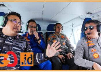 Kapoldasu dan Danlantamal Belawan saat giat patroli udara, Selasa (5/9).