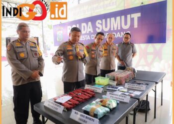 Konferensi pers pengungkapan peredaran narkoba di Polda Sumut, Rabu (13/9).