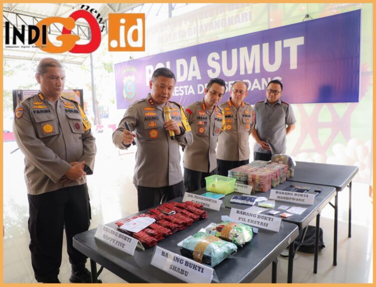 Konferensi pers pengungkapan peredaran narkoba di Polda Sumut, Rabu (13/9).