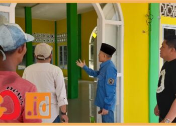 Kanaruddin Ali, anggota DPRD Provinsi Kepri saat tinjau dab kunjungi konstituenya, Jumat (15/9).