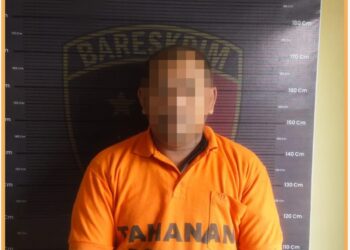 Kens, sang bandar sabu Bonapasogit saat diamankan si Polres Taput, Senin (25/9).